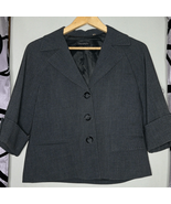 Tahari women’s charcoal gray cropped oversized blazer - $294.95 MXN
