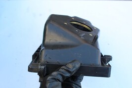 2003-2004 INFINITI G35 SEDAN AIR CLEANER BOX HALF K2882 image 4