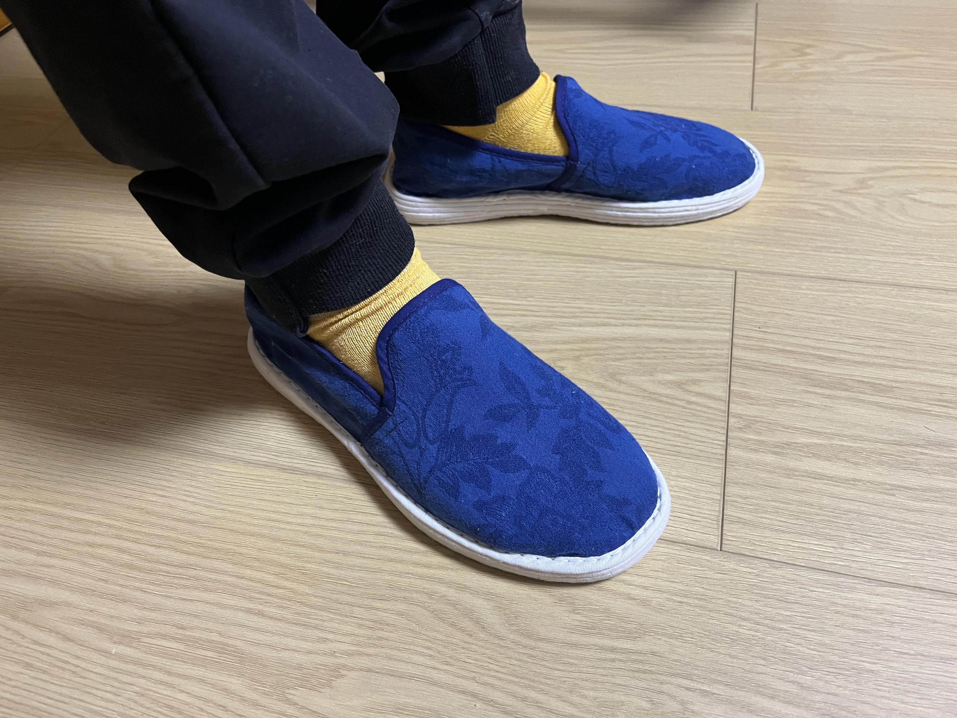 Men&#39;s Casual Cloth Shoes Women Loafer - $122.44