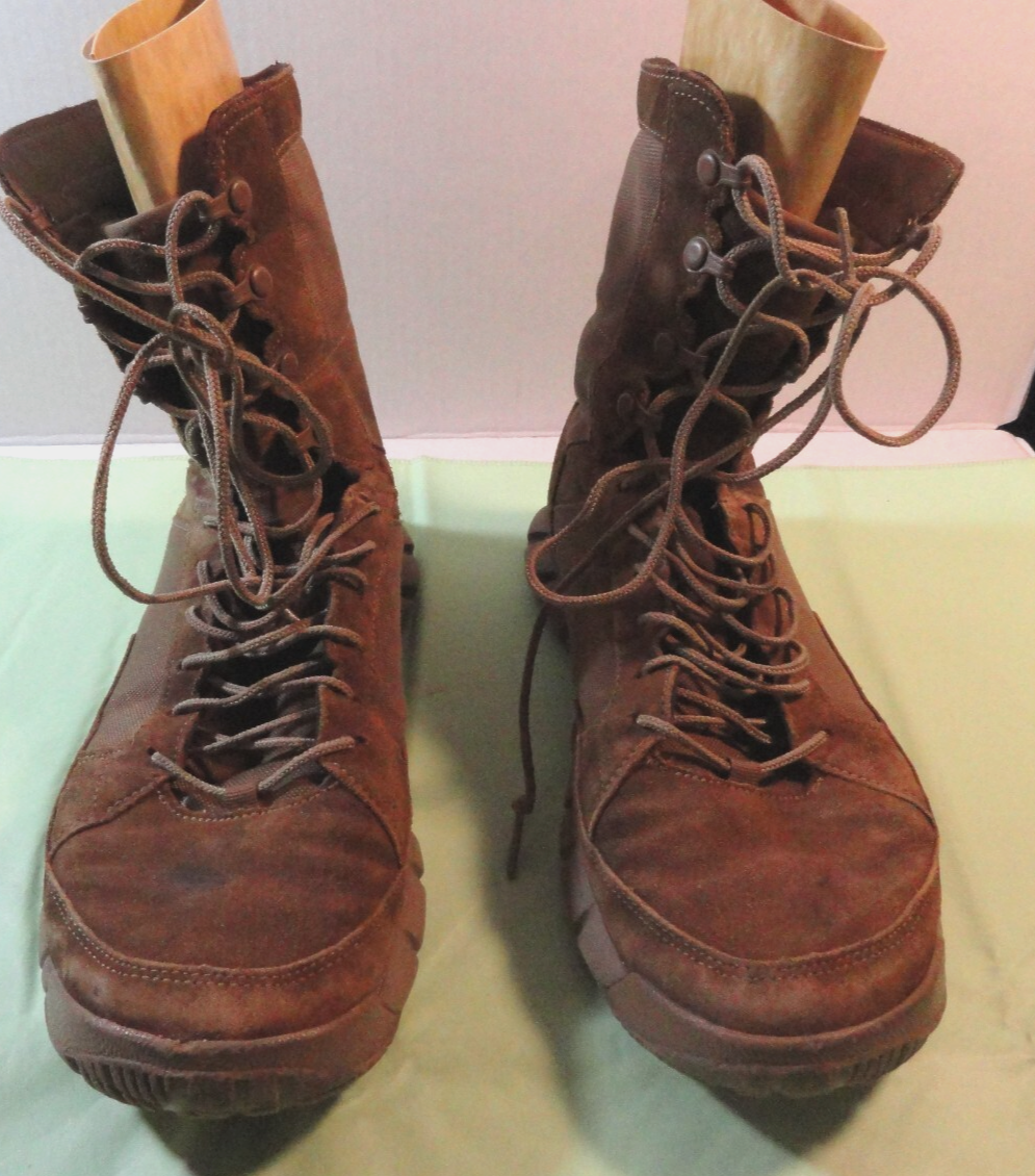 MENS OAKLEY 8&quot; LIGHT ASSAULT 2 BOOTS 11188-86W DESERT COYOTE BROWN MILIT... - $74.54