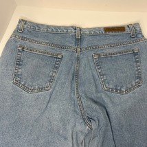 BILL BLASS Women&#39;s Size 16 Reg Inseam Perfect Fit Straight Leg Jeans 31&quot;... - $439.88 MXN