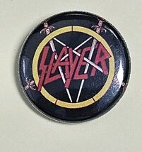 SLAYER Pin Album Art Button Rock Music Badge Pinback Vtg - $311.95 MXN