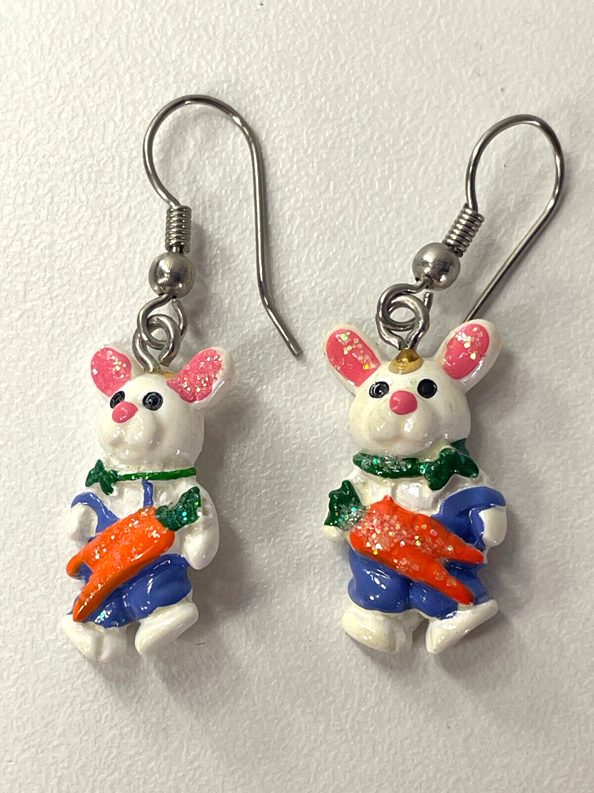 Primary image for Vintage Pierced White Bunny Easter Rabbit Earrings Goldtone Holding Carrots
