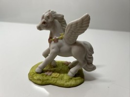 1982 Fantasy Series Pegasus Horse Figurine Wallace Berrie #4960 Vintage Mystical - £5.31 GBP