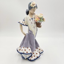 Vintage Lladro Spain FLOR MARIA Girl With Flowers Porcelain Figurine 549... - $315.00