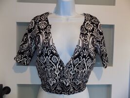 WHITE HOUSE BLACK MARKET WHITE/BLACK PAISLEY PRINT CARDIGAN SIZE S WOMEN'S - $21.60