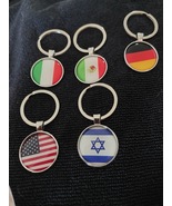 flag keychain - $74.14 MXN