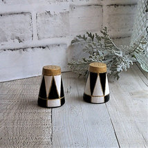 Harlequin and Courtly Checks Salt and Pepper Shaker Checked Kitchen Decor - £25.57 GBP
