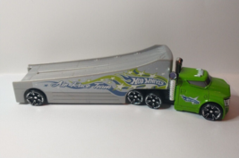 Hot Wheels Truckin&#39; Transporters (2009) Sky Mission Air Race Team Toy Tr... - $7.89
