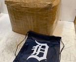 Approx 300 of Detroit Tigers Drawstring Backpacks in 20x16x16&quot; Box (300 ... - $712.49