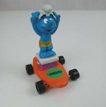 Vintage 1996 Peyo Applause Smurf On Skateboard Rolling Collectible Hardee&#39;s Toy - £4.54 GBP