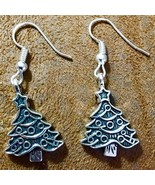Christmas Tree Earrings - $56.26 MXN