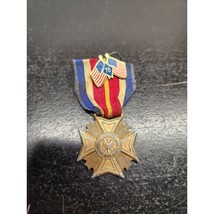 Veterans of Foreign Wars of The U.S. with &#39;76 Pin on Ribbon - Made by Stange Co. - £18.05 GBP