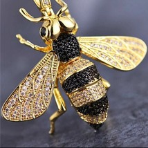 2Ct Simulated Diamond Pretty Honey Bee Pendant 14K Yellow Gold Plated Silver - £148.78 GBP