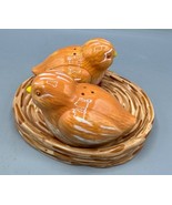 Essential Home Ceramic Bird Salt &amp; Pepper Shakers Nest - $243.62 MXN