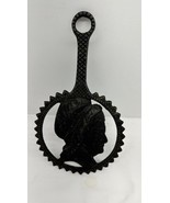 Mrs. George Washington Cast Iron Trivet 10” - €17,07 EUR