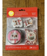 Wilton Christmas Cupcake Decorating Kit - £6.06 GBP