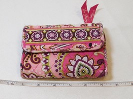 Vera Bradley wallet clutch id coin womens ladies Very Berry Paisley preowned - £16.45 GBP