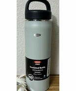OXO Strive 40oz Insulated Water Bottle Grey Handled Lid (Small Dent See ... - $234.32 MXN