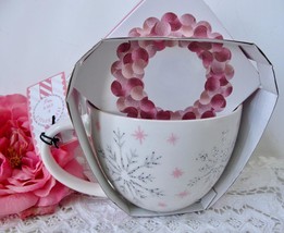 NEW Peppermint &amp; Pine Mug and Felt Pom Wreath Kit Pink &amp; Silver Snowflake - £15.17 GBP