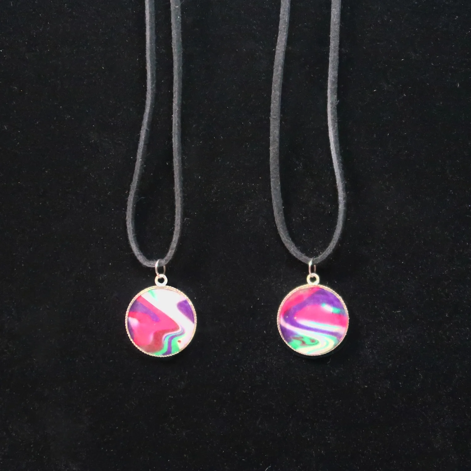 The 80&#39;s Marbled Cabochon Pendant  - £12.64 GBP