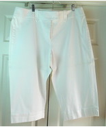 Dressbarn White Dressy Capri Pants 20W Button Decorated Belt Loops Cuffs  - £13.06 GBP