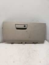 CARAVAN   2013 Glove Box 1437175 - $758.01 MXN