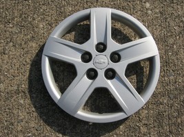 One genuine 2005 2006 Chevy Equinox bolt on 16 inch hubcap wheel cover 9595563 - £16.32 GBP
