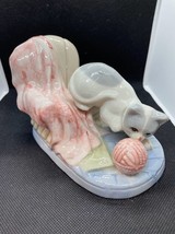 Vintage Playful White Gray Cat Chasing Yarn Ball Figurine Kitty Arm Chair Yarn - £19.26 GBP