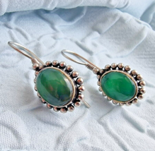 SOUTHWEST STYLE 925 STERLING SILVER  OVAL 11x8 mm. GREEN JADE EARRINGS - $1,064.84 MXN
