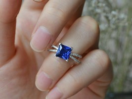 2.40Ct Simulated Princess Cut Blue Sapphire Diamond Ring 14K White Gold Plated - £90.99 GBP
