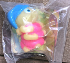 Wendy’s Glo Friends Playskool Finger Pupper Pink Body Blue Hat SEALED  - £13.43 GBP