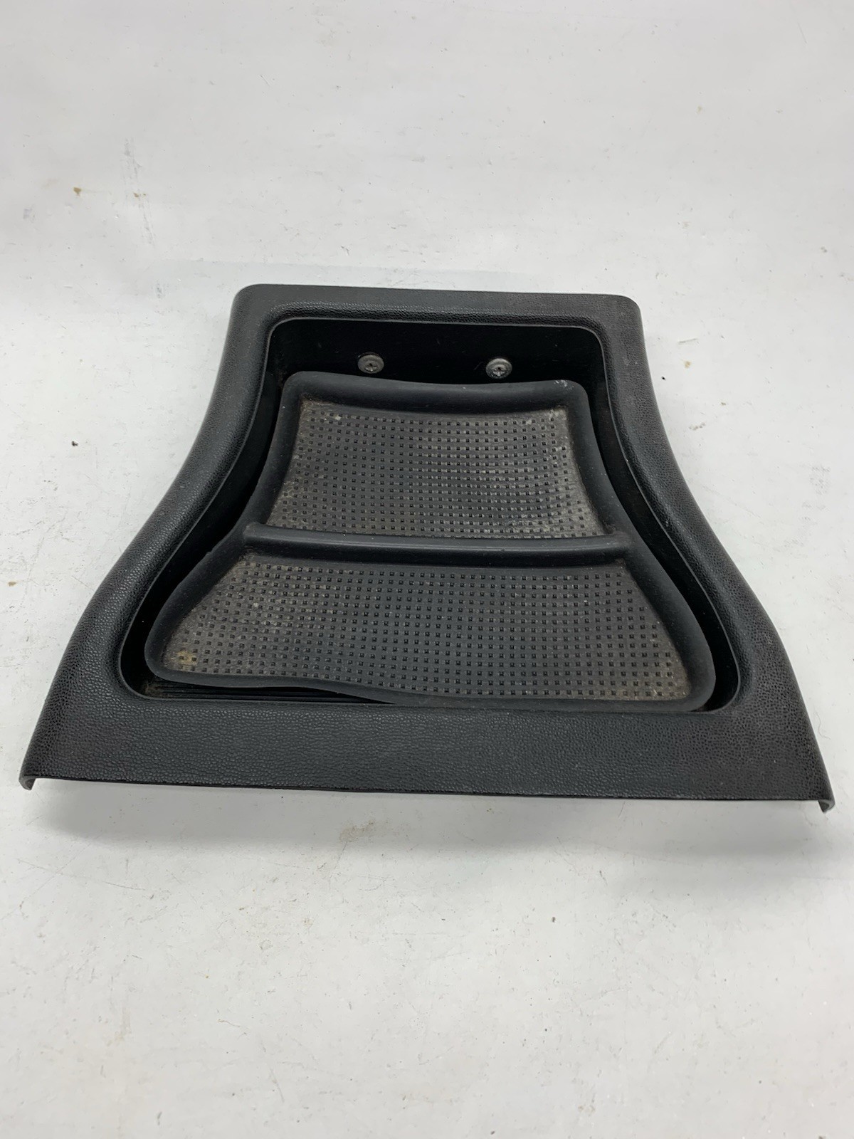83 84 Ford Thunderbird Center Console Tray Insert Bezel e3sb-6304567-a - $68.31