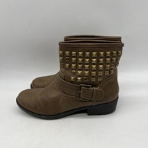 Just Fab Women&#39;s Boots Ankle Taupe With Spikes &amp; Buckle Pull On Size 10 - £10.96 GBP