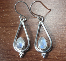 Moonstone 925 Sterling Silver Dangle Earrings Pear Shaped in Hoop - £10.78 GBP