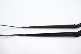 08-20 DODGE GRAND CARAVAN FRONT WINDSHIELD WIPER ARMS PAIR E0298 image 3
