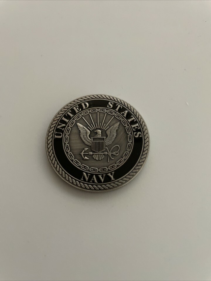 Us Navy Lieutenant 0-3 Coin w/ United We Stand Case Item image 6