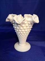 Beautiful Fenton Milk Glass Vase 5.5&quot; Hobnail White Crimped Ruffled Rim - £13.39 GBP