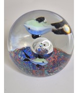 Vintage Art Glass Ocean Fish Bubble Paperweight 3&quot; - $364.18 MXN