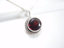 Faceted Garnet Round 925 Sterling Silver Necklace w/ Rope Style Perimeter Small - £12.94 GBP