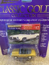 Johnny Lightning Classic Gold Collection - 1974 Olds Cutlass Collector #17 - £5.43 GBP