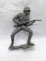 Vintage 1960s Unbranded Infantry Military Toy Soldier 5&quot; - $21.71 CAD