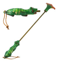Toad Frog With Webbed Feet Long Reach Hand Back Itch Scratcher Figurine ... - $20.99