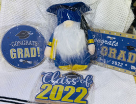 Graduate 2022 Celebration Bundle 1 plush &amp; 3 plaques Congrats NEW - £11.29 GBP