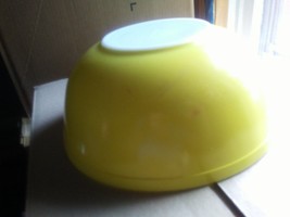 Yellow Pyrex 4 qt. bowl - $23.74