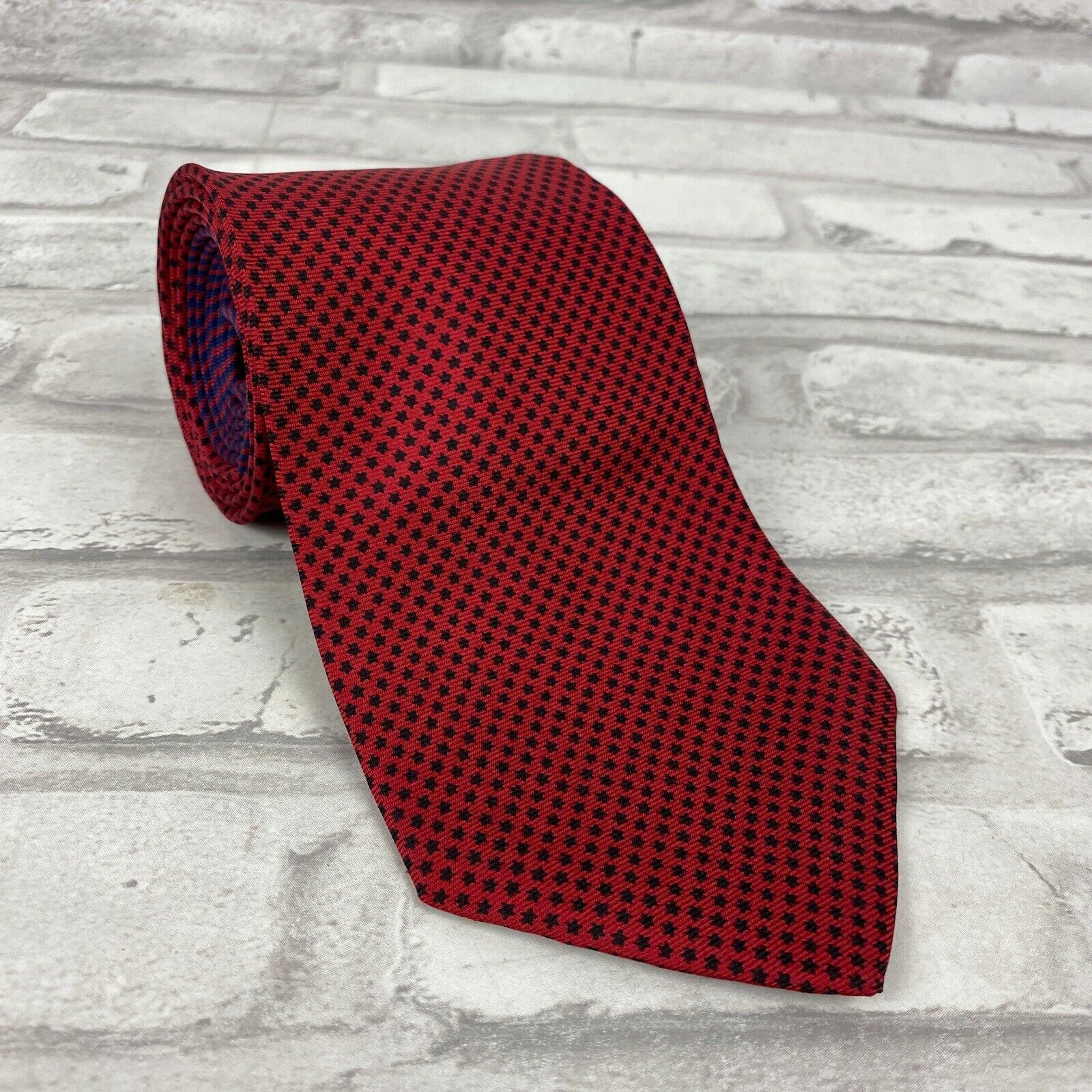 Tommy Hilfiger 100% Silk Necktie Two Tone Red Navy Blue 59 Inches Item image 2
