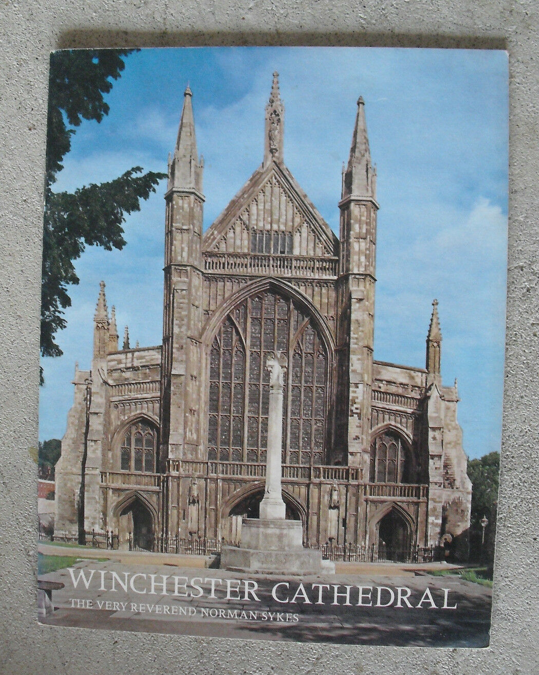 Vintage 1972 Travel Booklet - Winchester Cathedral - $15.84
