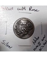 HOBO Skull Holding Rose Made From A REAL Silver WWII War Nickel SIGNED - $279.69 MXN