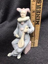 Vintage Russ Berrie Clown Figurine With Mandolin Porcelain Pastel #15442 Label - $14.85