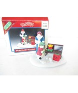 LEMAX 53135 DICKENSVALE VILLAGE ACCESSORY FEEDING BIRDS  LotD - $168.10 MXN